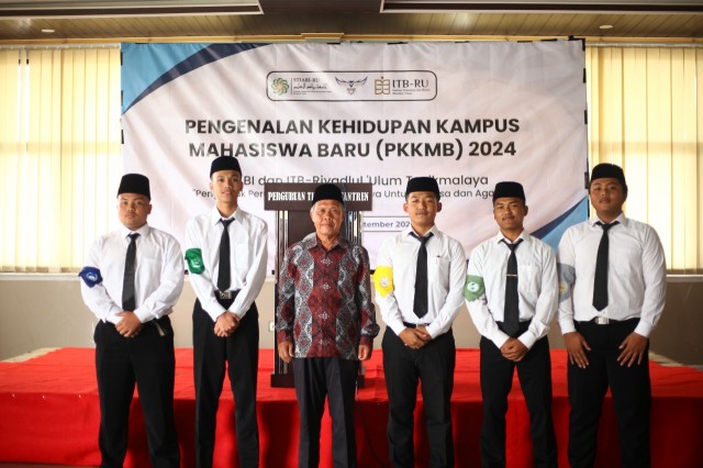 Gelar Orientasi Mahasiswa Baru, Perguruan Tinggi Pesantren Condong Kenalkan Seluk-Beluk Dunia Perkuliahan Kepada Mahasiswa Baru